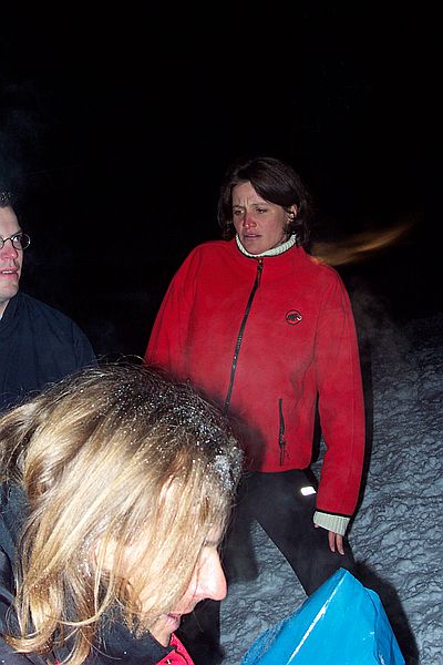 Natascha berlegt noch ob sie auch will.