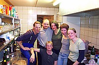 Da mu�te ich mich einfach in die Kochgruppe einschleichen: Gro�er gemischter Salat, Z�richer geschnetzeltes und lecker Nachspeise mit Fr�chten von Stefan, Frank, Marcus, Natascha, Sophia und Mirja.