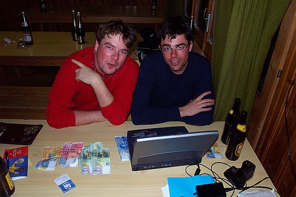 Carsten und Daniel: Getrnkeabrechnung mit Hightech.